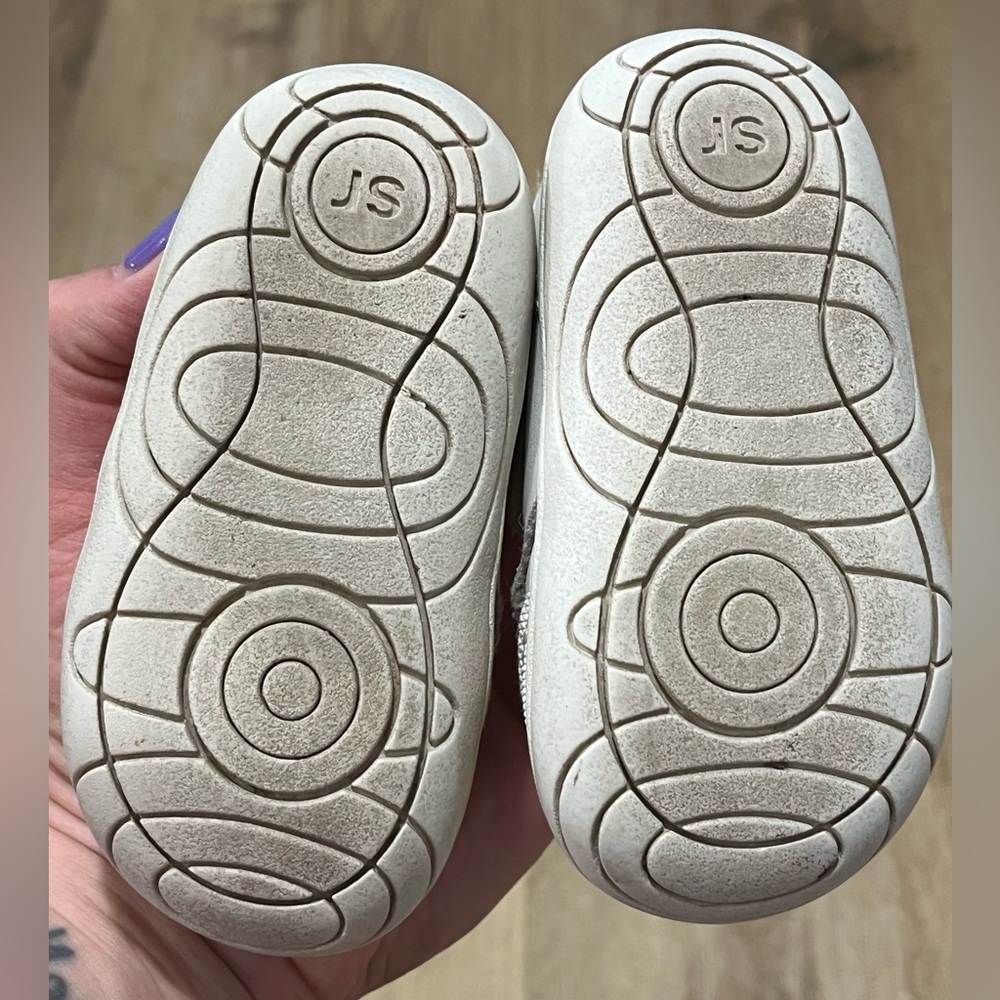 Stride Rite Taye Sneaker - Picture 3 of 5